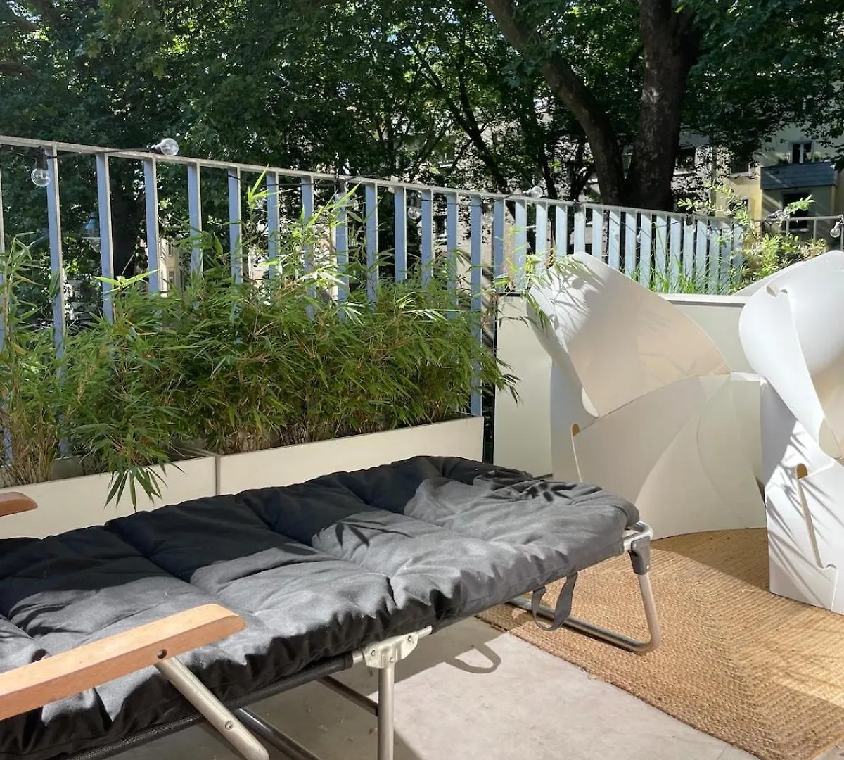 Design Apartment With River View Düsseldorf